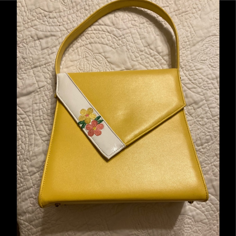 Vintage Yellow purse with embroidered flowers